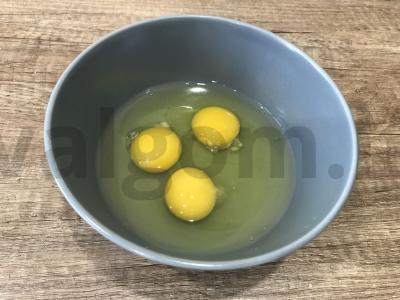 Sūrio omletas „Sotūs“ Žingsnis 1