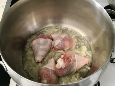 Vištienos ir daržovių sriuba-sos Žingsnis 2