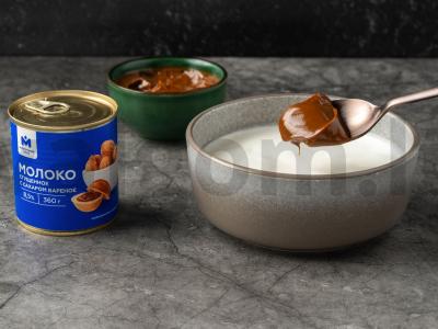 Namų ledai su kondensuotu pienu ir sausainiais Žingsnis 2