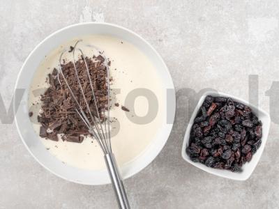 Krostata su rikota ir šokolado trupiniais Žingsnis 4