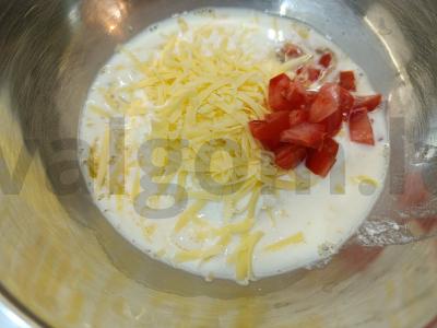 Varškės paplotėlis su pomidoru Žingsnis 4