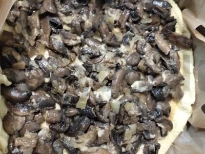 Atviras grybų pyragas su sūriu Žingsnis 6