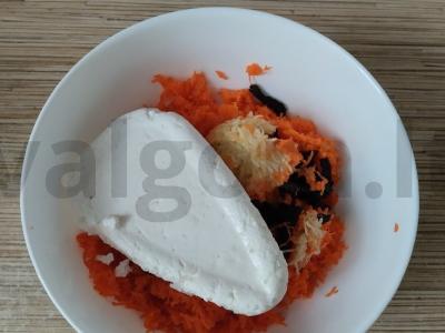 Morkų salotos su varške Žingsnis 4