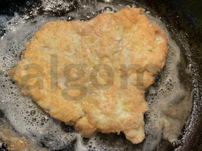 Kiaulienos šnicelis sūrio apvalkale Žingsnis 8