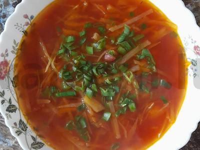 Borščas su raudonaisiais pupelėmis pagrindine nuotrauka