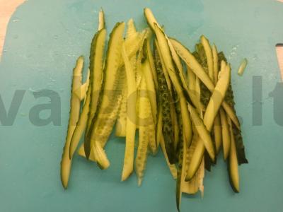 Ryžių onigiri su ryžiais, agurku ir varškės sūriu Žingsnis 3