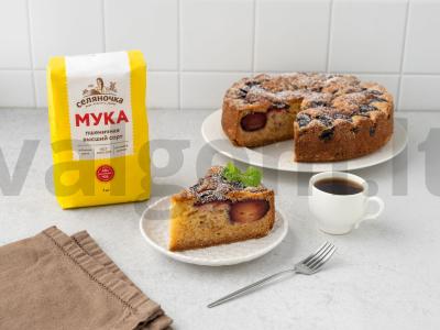 Lengvas slyvų pyragas pagrindine nuotrauka