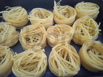 Makaronai-nestai, kepti su kalakutų faršu po sūriu Žingsnis 1