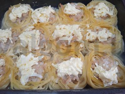 Makaronai-nestai, kepti su kalakutų faršu po sūriu Žingsnis 7