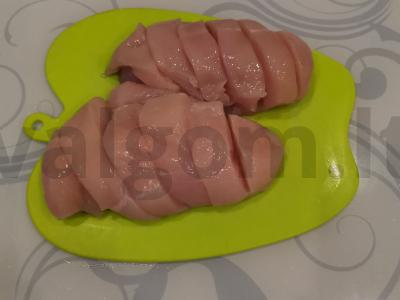 Keptas vištienos filė medaus-sojų marinate Žingsnis 1