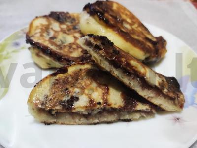 Kefyro blynai su serbentais pagrindine nuotrauka