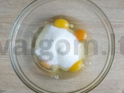 Obuolių šarlotė prie arbatos Žingsnis 1