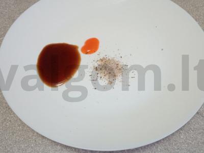 Vištienos kotletai su džiovintomis žolelėmis Žingsnis 2