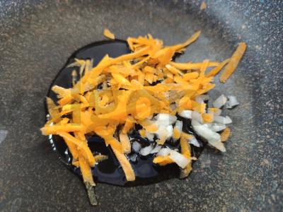 Farfalle su pomidorų-grietinės padažu Žingsnis 3