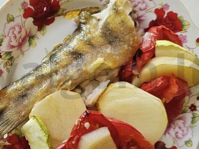 Ešerys su daržovėmis orkaitėje pagrindine nuotrauka