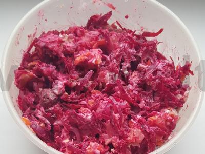 Salotos su burokėliais ir jautiena pagrindine nuotrauka