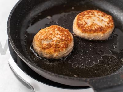 Kotletai su avižiniais dribsniais Žingsnis 7