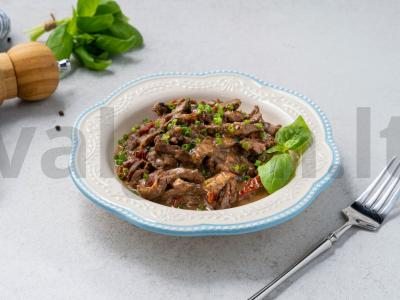 Troškinta jautiena su džiovintais pomidorais pagrindine nuotrauka