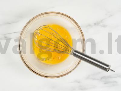 Saldi skrudinta duona su cinamonu Žingsnis 1