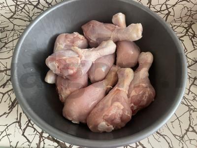 Kvapni vištiena su bulvėmis prieskoniuose Žingsnis 1