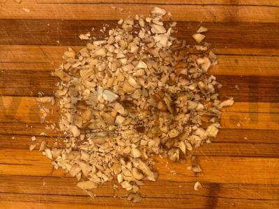 Datu ir graikinių riešutų saldainiai su kakava Žingsnis 2