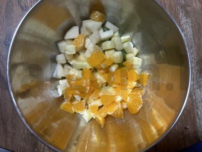 Vaisių salotos su varškės sūriu ir chia sėklomis Žingsnis 2