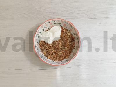 Müsli su razinom ir vaisiais Žingsnis 2