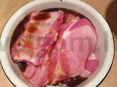 Kiauliena, kepta su sūriu ir pomidorais Žingsnis 3