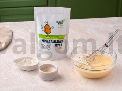 Migdolų ir grikių blynai su grietine ir medumi Žingsnis 2