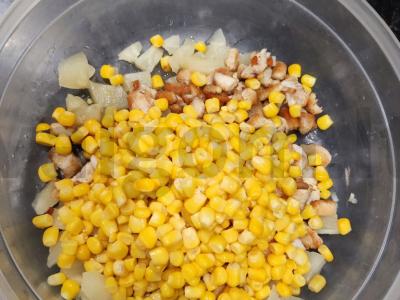 Ananasų ir sūrio salotas Žingsnis 3