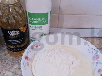 Kepiniai blynai, įdaryti kiaušiniu su žaliu svogūnu Žingsnis 2