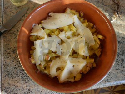 Keptas bulvės su sūriu Žingsnis 4