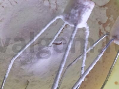 Tortas „Uogos ant sniego“ Žingsnis 2