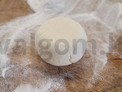 Sūrio pyragėliai su ryžių miltais ir braškių džemu Žingsnis 7