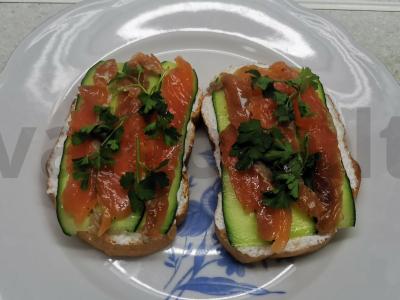 Sumuštiniai su upėtakiu ir menkių ikrais Žingsnis 4