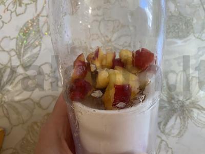 Obuolių ir serbentų kokteilis su kefyru Žingsnis 1