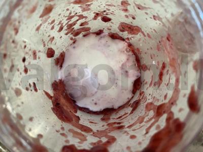 Obuolių ir serbentų kokteilis su kefyru Žingsnis 2