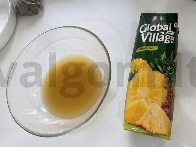 Pieninis kokteilis su ananasų sultimis ir raugintu pienu Žingsnis 1