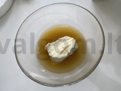 Pieninis kokteilis su ananasų sultimis ir raugintu pienu Žingsnis 2