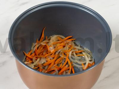 Ryžiai su daržovėmis lėtojoje viryklėje Žingsnis 4