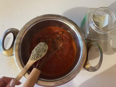 Pomidorų padažas su prieskoniais picai Žingsnis 12