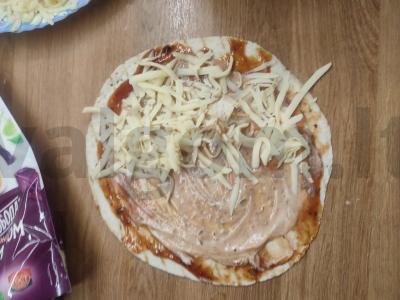 Kvesadija su vištiena ir sūriu Žingsnis 11