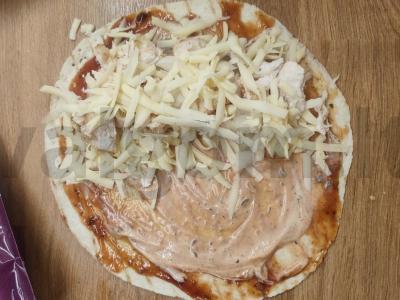 Kvesadija su vištiena ir sūriu Žingsnis 12