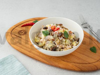 Salotas su keptomis voveraitėmis pagrindine nuotrauka