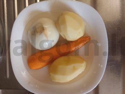 Sriuba su mėsos kukuliais ir quinoa Žingsnis 2