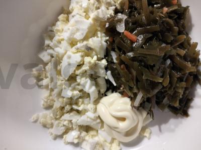 Salotos su jūros kopūstais ir kiaušiniu Žingsnis 3