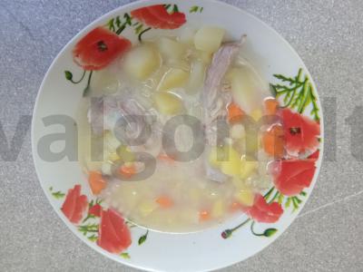 Sriuba su perlinėmis kruopomis ant kiaulienos sultinio Žingsnis 5