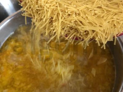 Vištienos sriuba su vermišeliais Žingsnis 10