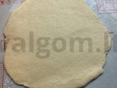 Sausainiai žiedai su riešutais ir razinomis arbatai Žingsnis 8