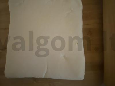 Namų sluoksniuotos varškės pyragėliai Žingsnis 1